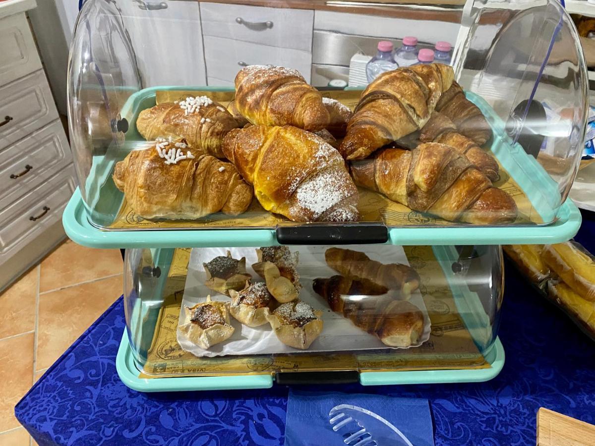 L'Oasi Di Chia Panzió Kültér fotó