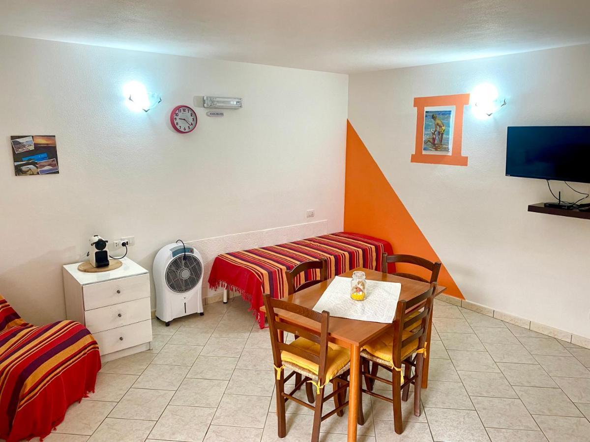 L'Oasi Di Chia Panzió Kültér fotó