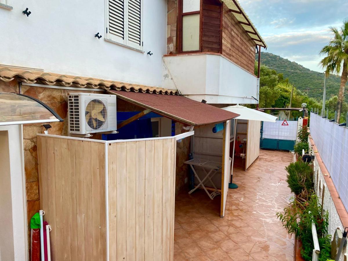 L'Oasi Di Chia Panzió Kültér fotó